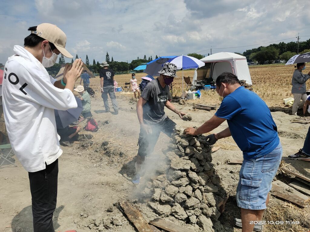 控窯（コンヤオ：台湾の伝統的調理法）の体験